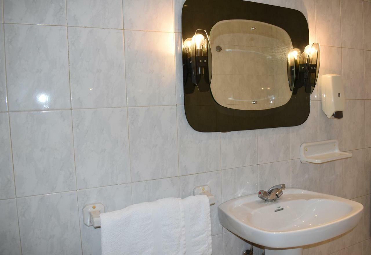 Hostal Oviedo Hotel Leon Luaran gambar
